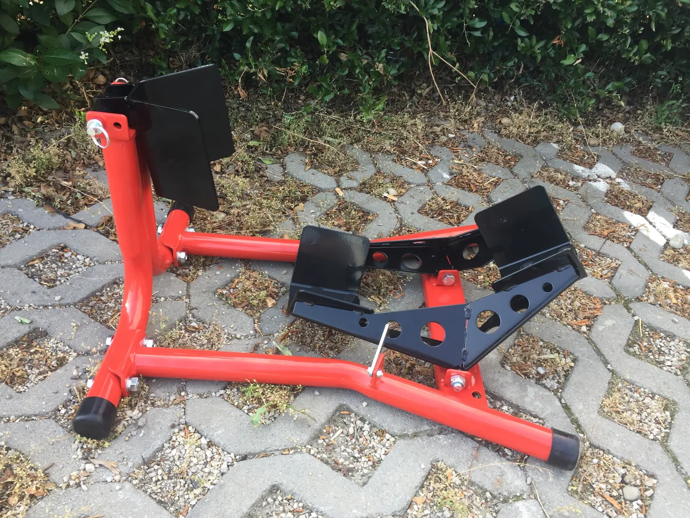 Držiak na motocykel